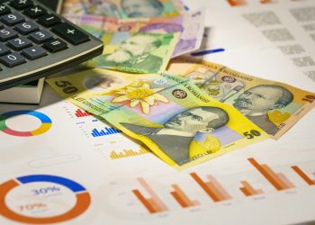 Diterpa Badai PHK, Pertumbuhan Ekonomi Indonesia Kian Menurun