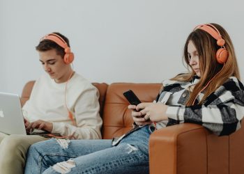 Survei Jakpat, 41% Generasi Z Berhenti Kerja karena Gaji tak Sesuai Harapan