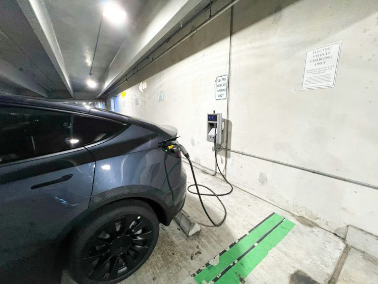 10 Mobil Listrik Terlaris Dunia April 2025 BYD Unggul, Tesla Menguntit