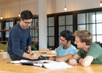 Jumlah Mahasiswa di Indonesia pada 2024 Menurut Provinsi