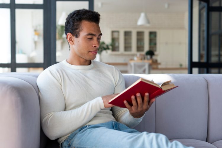 Tingkat Gemar Membaca Nasional 2024 Tembus 72,44 Poin, Pascasarjana Tertinggi