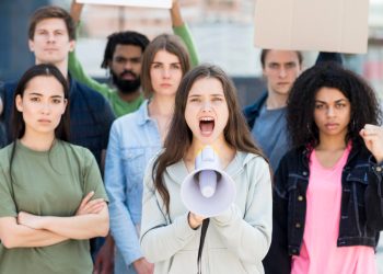 Anak Muda Indonesia Masih Aktif Berdiskusi Politik