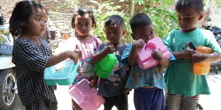 Jumlah Korban Keracunan MBG 2025 per 25 September, Data CISDI dan BGN Berbeda Jauh