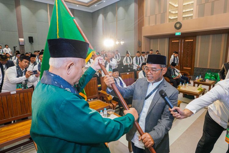 Ketua Umum DPP LDII KH Chriswanto Santoso melantik Ketua DPW LDII 2025-2030 Imam Basori