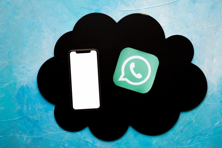 Medsos Terpopuler di Dunia Oktober 2025 WhatsApp Ungguli Instagram dan Facebook