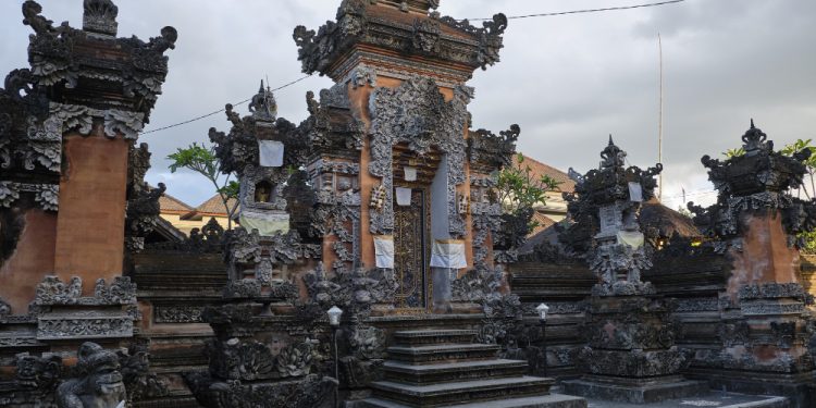 Jumlah Pura di Indonesia 2024