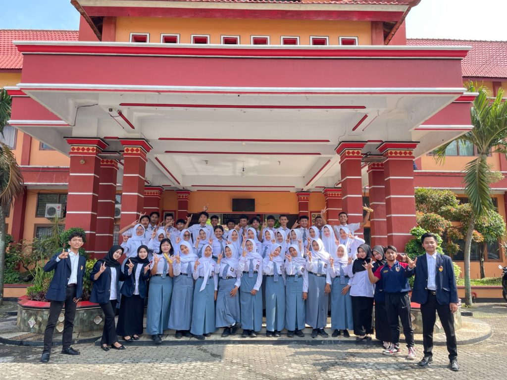Mahasiswa UPGRIS Sosialisasikan Penanggulangan Banjir di SMA Negeri 2 Pati