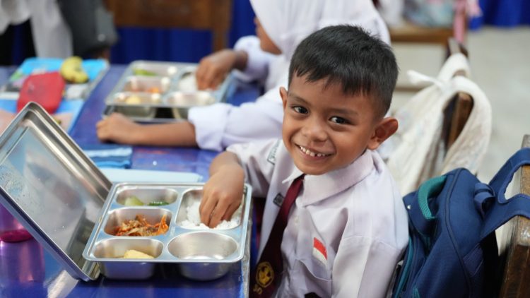 Negara Penerima MBG Terbanyak di Dunia, Indonesia Peringkat Kedua dengan 61 Juta Penerima-resized-to-large