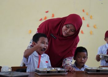 Survei IPO: Hampir Seluruh Responden Mengenal Program MBG, Mayoritas Menyatakan Belum Puas