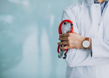 Gaji Dokter Umum Bisa Tembus Rp18 Juta pada 2026, Ini 10 Daerah dengan Bayaran Tertinggi