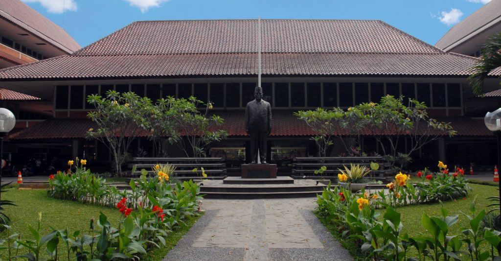 8 Universitas dengan Jurusan Hukum Terbaik di Indonesia Versi QS 2026, UI Tembus 100 Besar Dunia