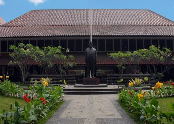 8 Universitas dengan Jurusan Hukum Terbaik di Indonesia Versi QS 2026, UI Tembus 100 Besar Dunia