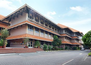 Berapa Biaya Kuliah 3 PTS Indonesia di QS WUR 2027 Cek BINUS, Telkom, dan UMY