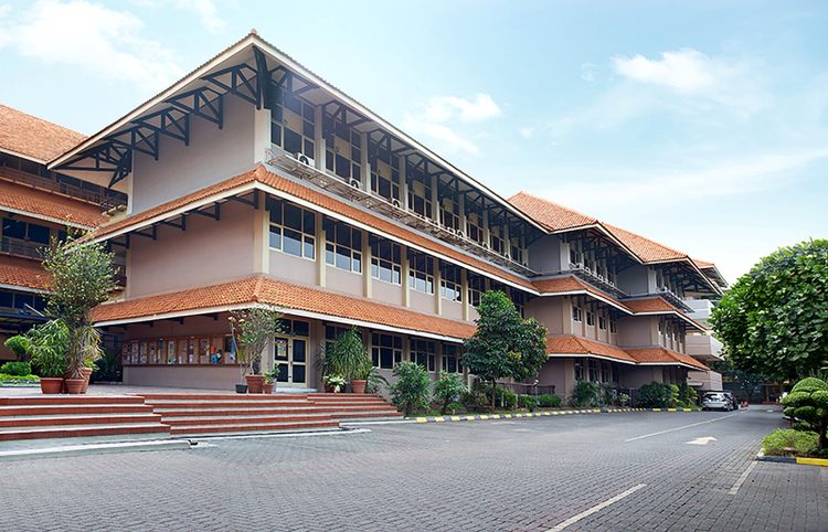 Berapa Biaya Kuliah 3 PTS Indonesia di QS WUR 2027 Cek BINUS, Telkom, dan UMY