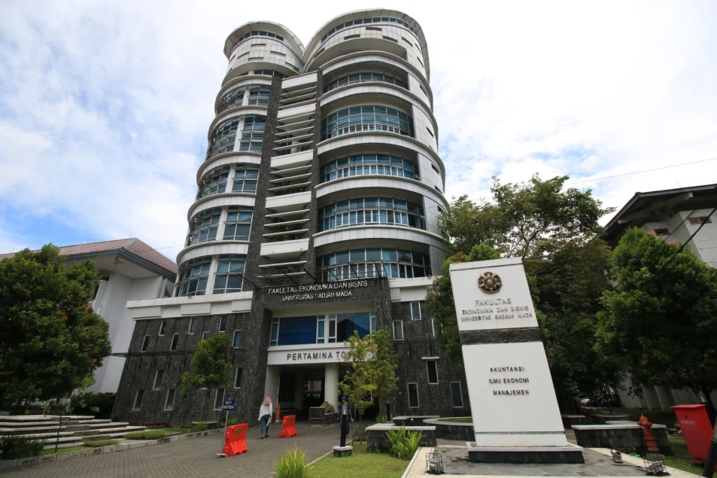 Berapa Biaya Kuliah Akuntansi di UI, UGM, Unair, dan BINUS Ini Rinciannya