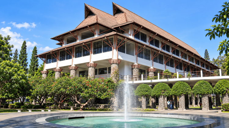 Gaji Tinggi atau Cepat Bekerja, Mana Keunggulan Lulusan UI, UGM, ITB, dan IPB