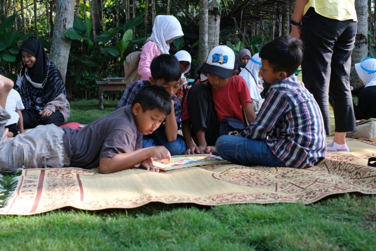 Jelang Hari Kunjung Perpustakaan, 10 Provinsi dengan Tingkat Kegemaran Membaca Tertinggi 2025