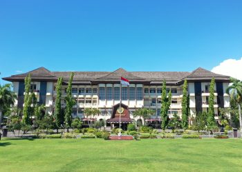 Lulusan Kampus Mana Paling Cepat Dapat Kerja Ini Perbandingan Tracer Study 2025