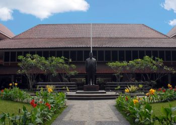UI, UGM, atau Unair Kampus Hukum Mana Paling Kuat di Mata Perusahaan Versi QS 2026