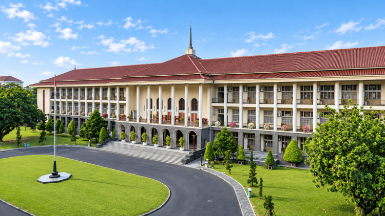 10 Kampus Indonesia dengan Lingkungan Riset Terkuat THE WUR 2027, UGM Unggul