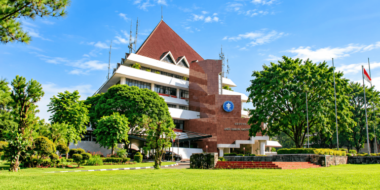 35,2% Wisudawan IPB Sudah Bekerja Sebelum Lulus, Masa Tunggu Alumni 3,9 Bulan
