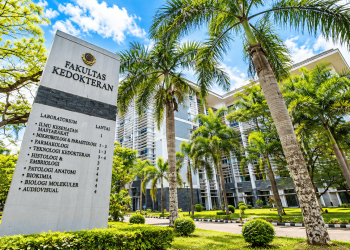 7 Kampus Kedokteran Terbaik Versi QS 2026, UGM Paling Ketat di SNBT
