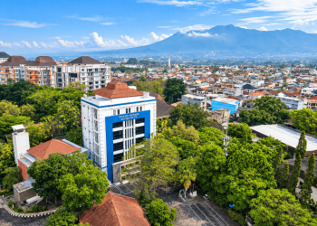 8 PTN dengan Reputasi Perusahaan Tinggi, Mana yang Punya Rasio Kursi SNBT Terbesar?