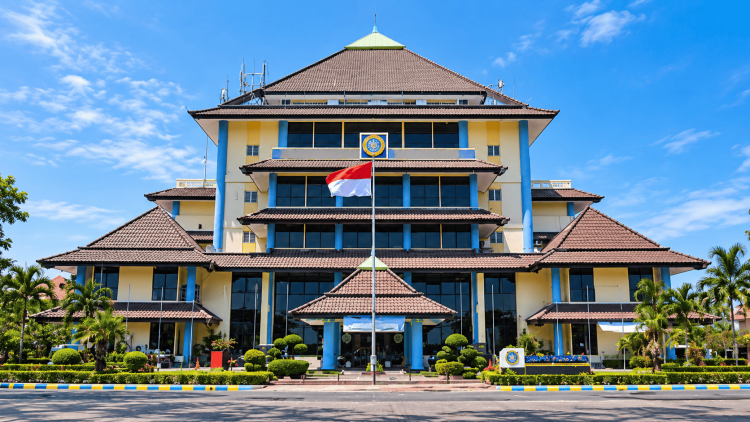Gaji Lulusan Akuakultur vs Teknologi Hasil Perikanan Unair, Mana Lebih Tinggi?