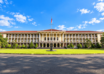 Lulusan UGM Bergaji Median Rp6 Juta, Seberapa Sulit Masuk Jurusan Favorit lewat SNBT